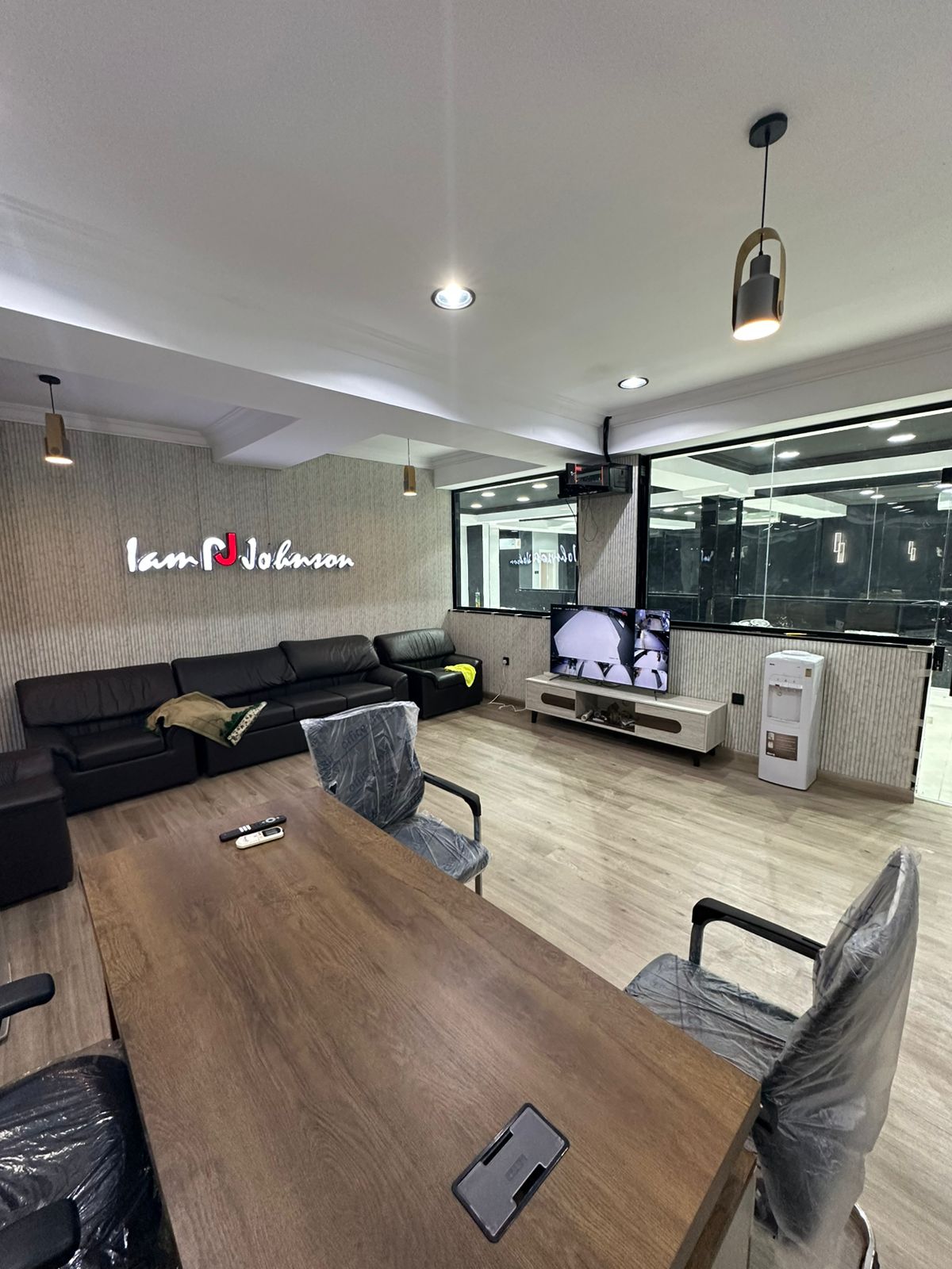 Branch gallery secondary