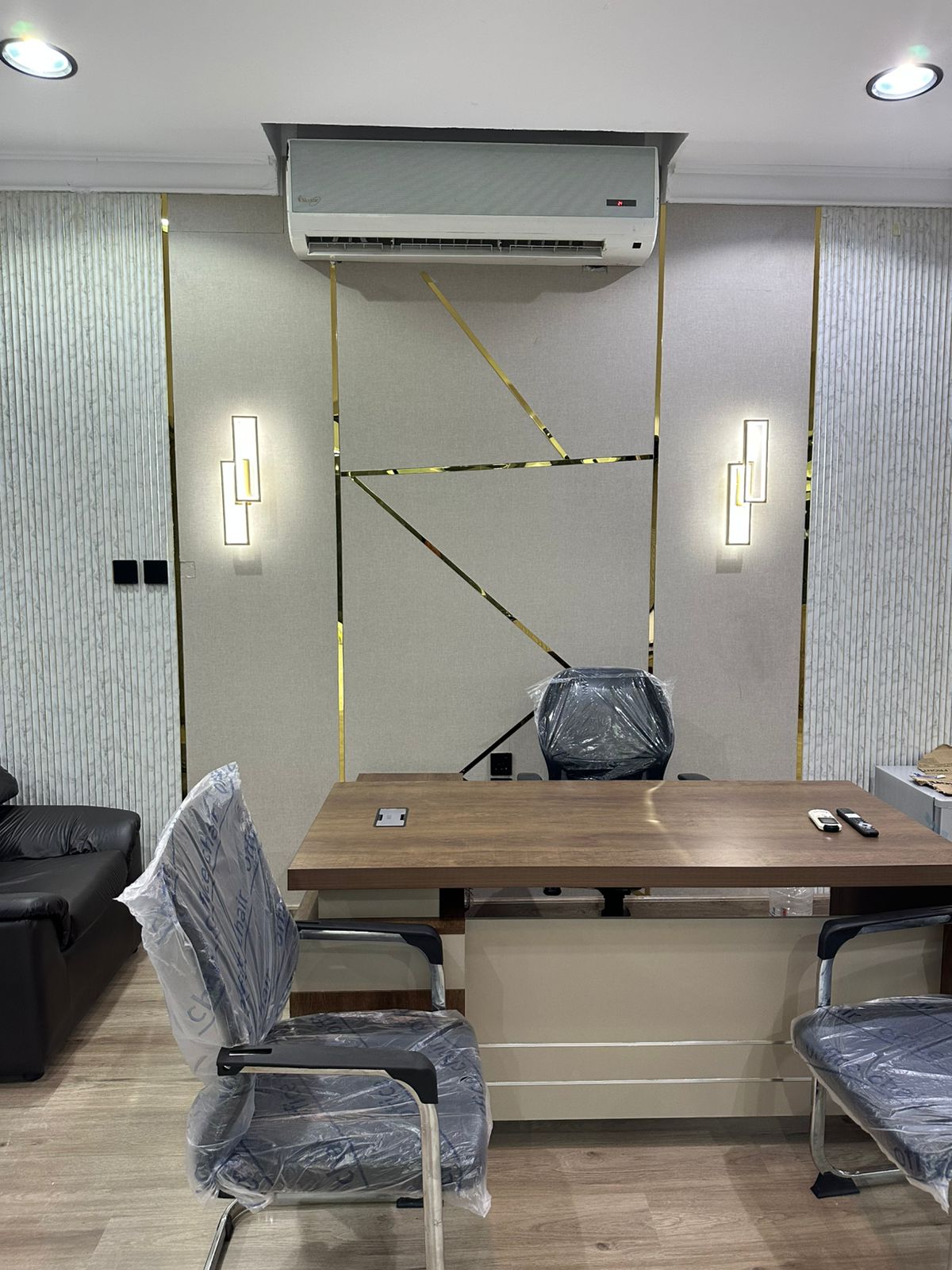 Branch gallery secondary